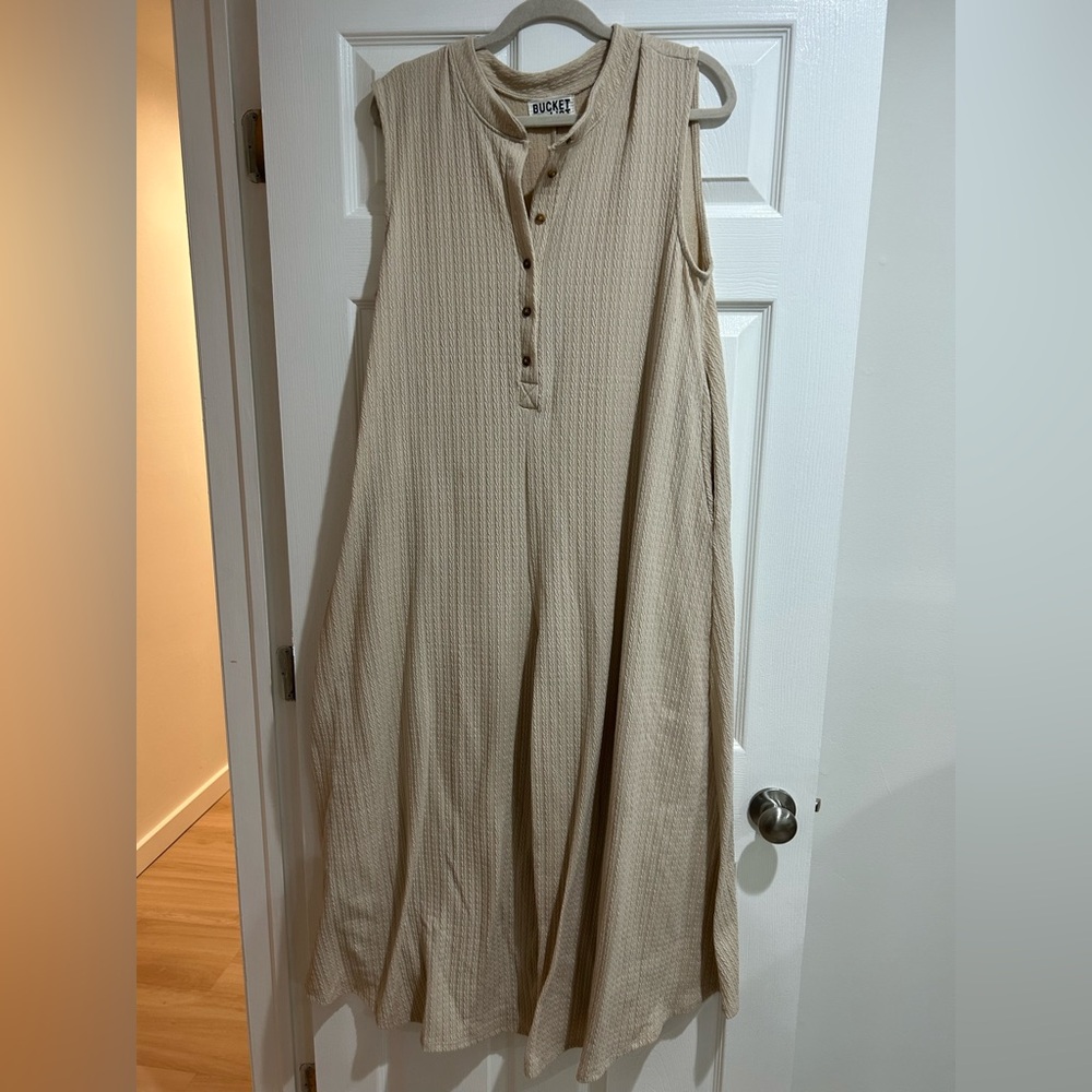 BUCKETLIST Beige Button-Front Jumpsuit size: s
